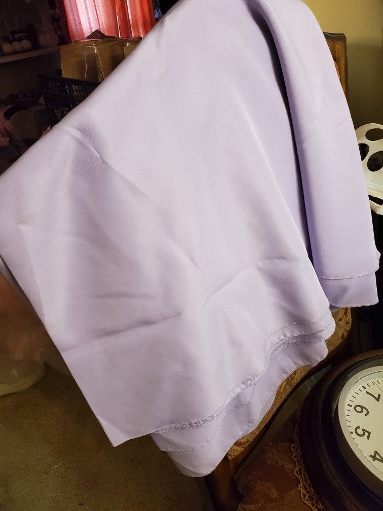 7 Round 90 ×90 Lavender Table Cloth & 1 Rectangular 