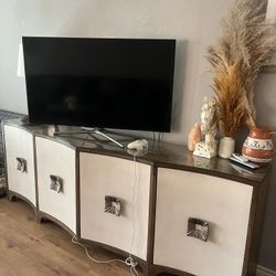 Tv Stand. 