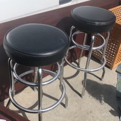 Metal Stools Súper Surdy And Comfortable