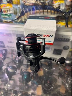 Brand new St Croix Sevinn 4000 salt water spinning reel.