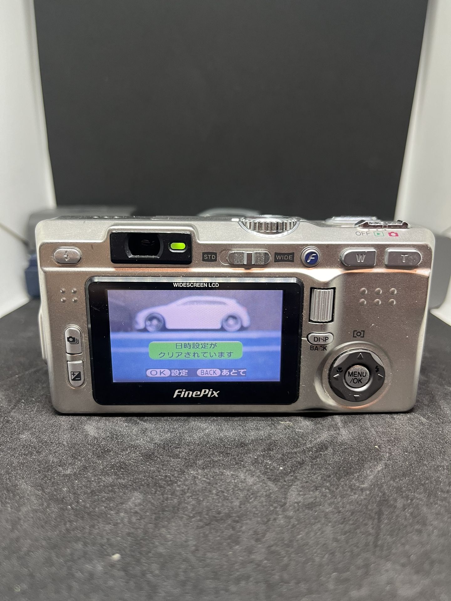 FUJIFILM Finepix F810 Digital Camera - 12.3MP 4X Optical Zoom