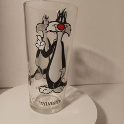 1973 Pepsi Collector Series glass featuring Sylvester the Cat from the Looney Tunes series