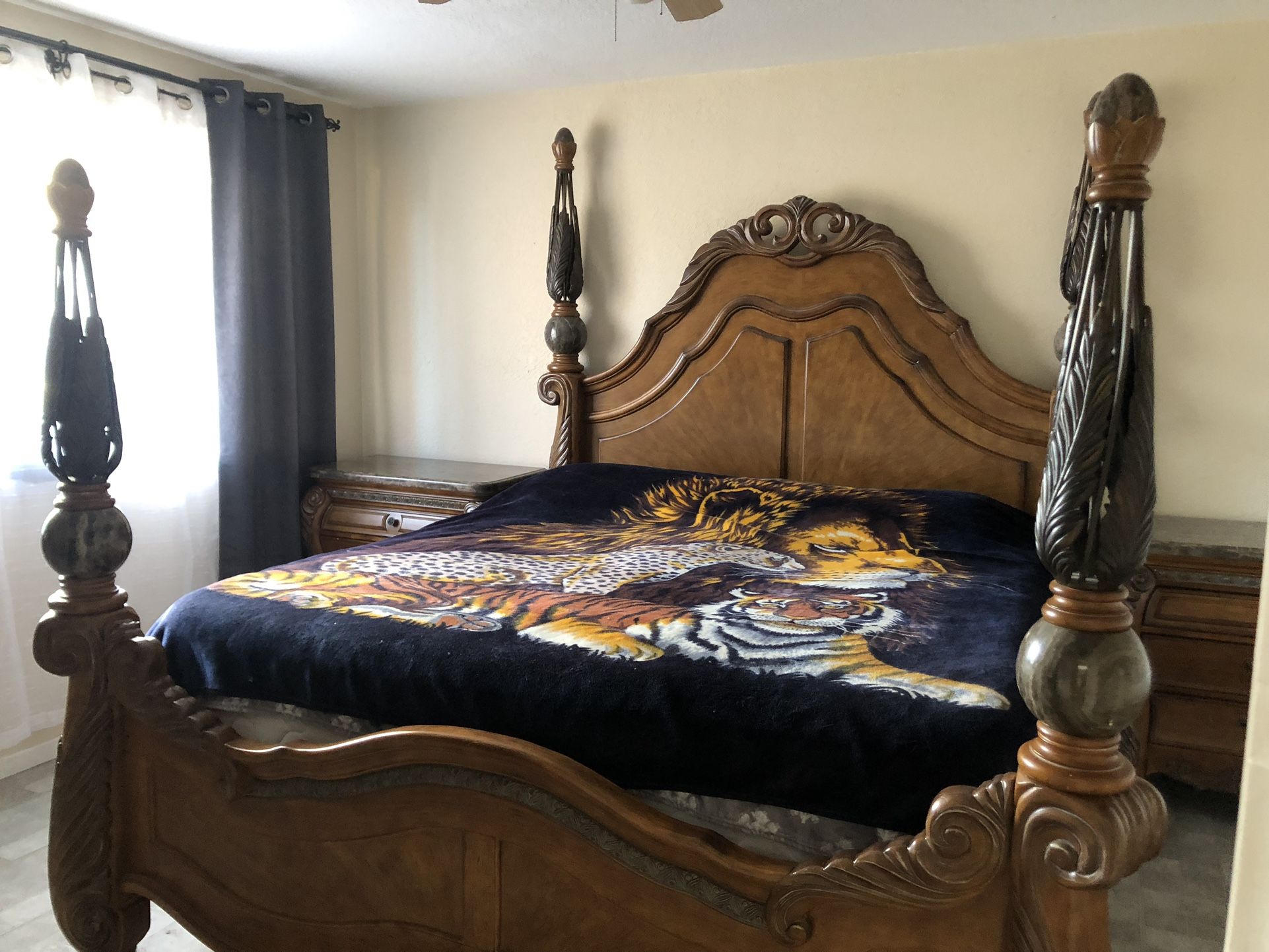 KING SIZE BEDROOM SET
