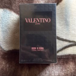 Valentino Born In Roma Coral Fantasy 