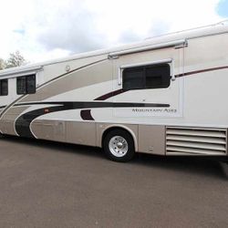 2000 Newmar Mountainaire 