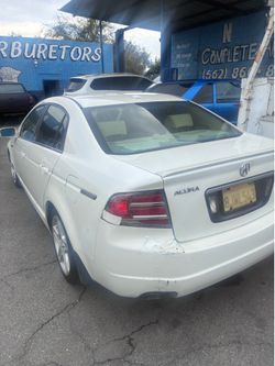 2005. Acura. Lt. motor.  3.2
