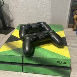 PS4 Console Jamaican Flag + 4 Controllers