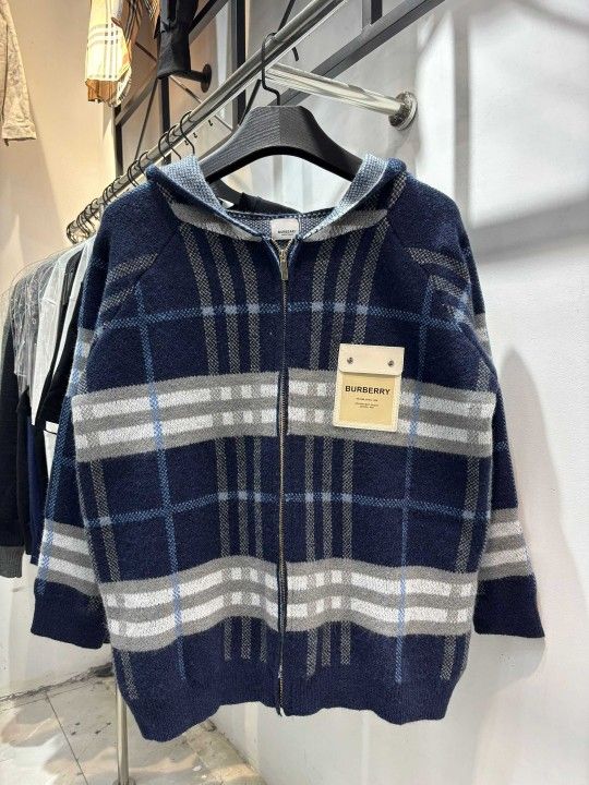 BURBERRY Classic Leather Label Zipper Hooded Blue Plaid Wool Knitted Jacket Coat for Men and WomenL