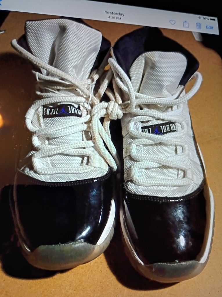 NIKE AIR JORDAN 11 XI RETRO CONCORD SIZE 7Y