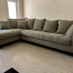 Sectional Sofa with Chaise 