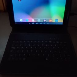 Tablet With Keyboard 