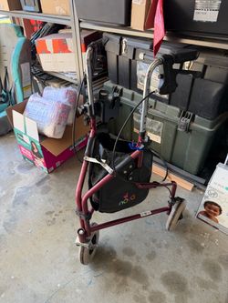 Nova 3-Wheel Rollator Walker
