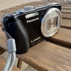 Panasonic LUMIX Model DMC-ZS19
