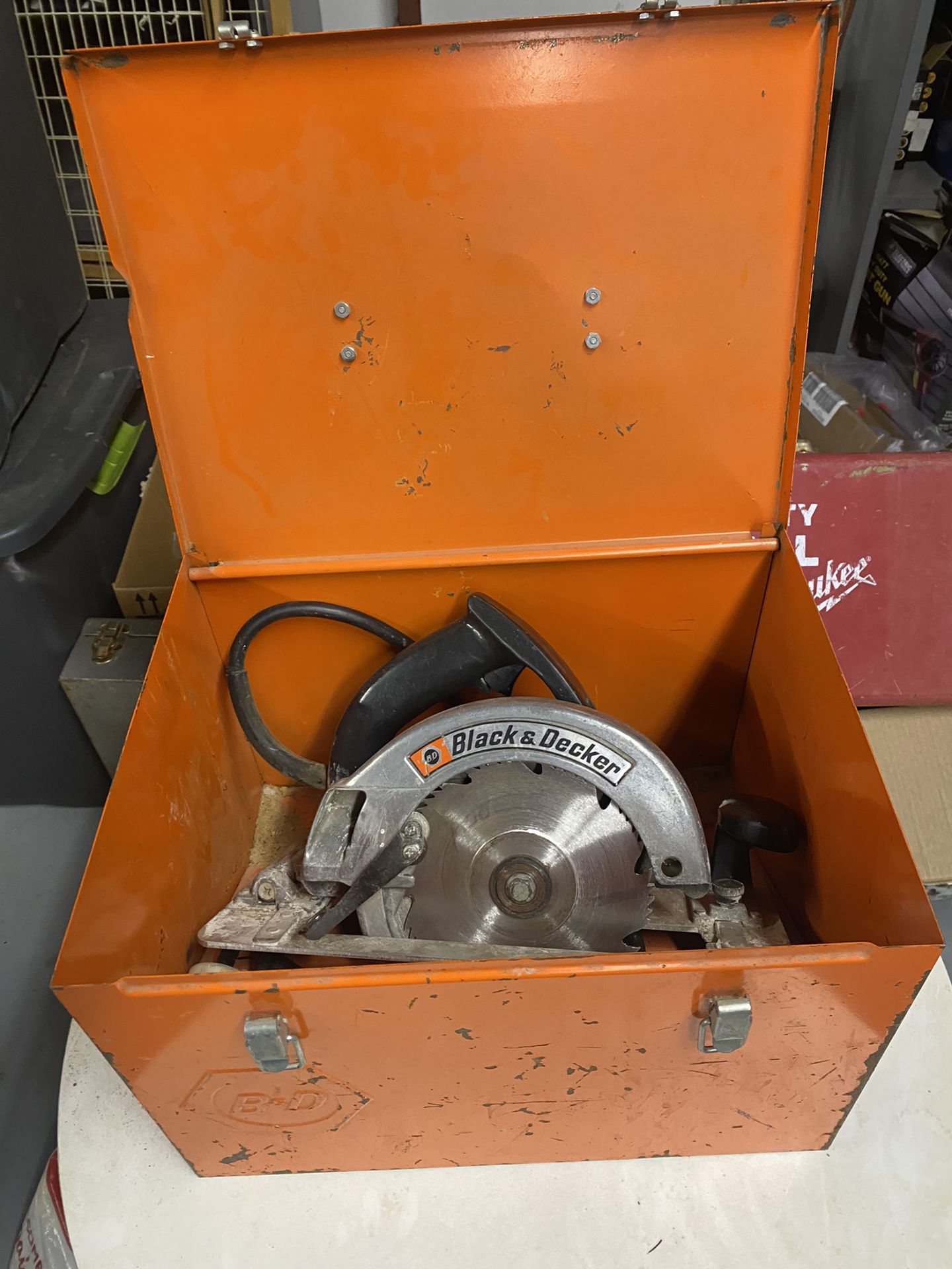Black And Decker Circular Saw 7390