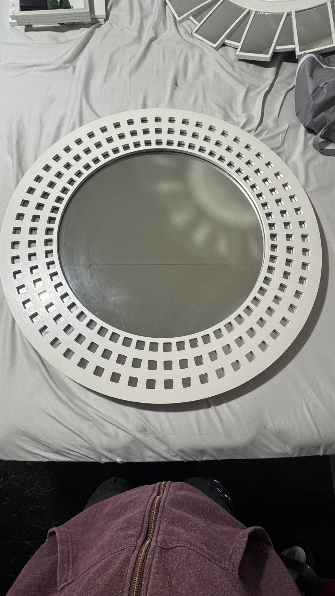 Fujian Yongan Forestry White Circle Mirror