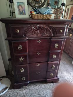 Dresser and drawers