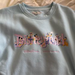 Stoney Clover x disneyland sweater shirt size L