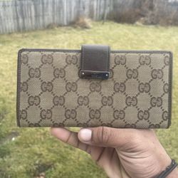Authentic Gucci Bifold Wallet