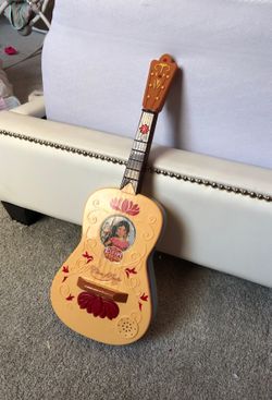 Elena kids guitar