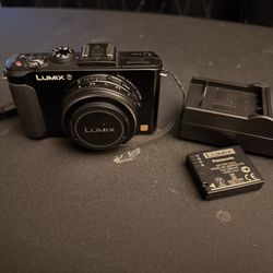 Panasonic Lumix Lx 7/ Leica D-lux 6