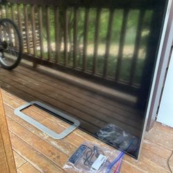 Vizio Smart Tv Like New 70 Inch
