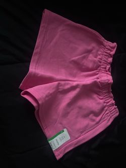 5t shorts girl