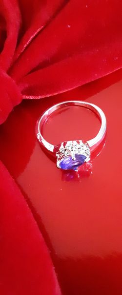 New size 8 Sterling silver 925