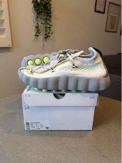 (size 12) Nike Mind 002 Flyknit White Dark Grey Volt
