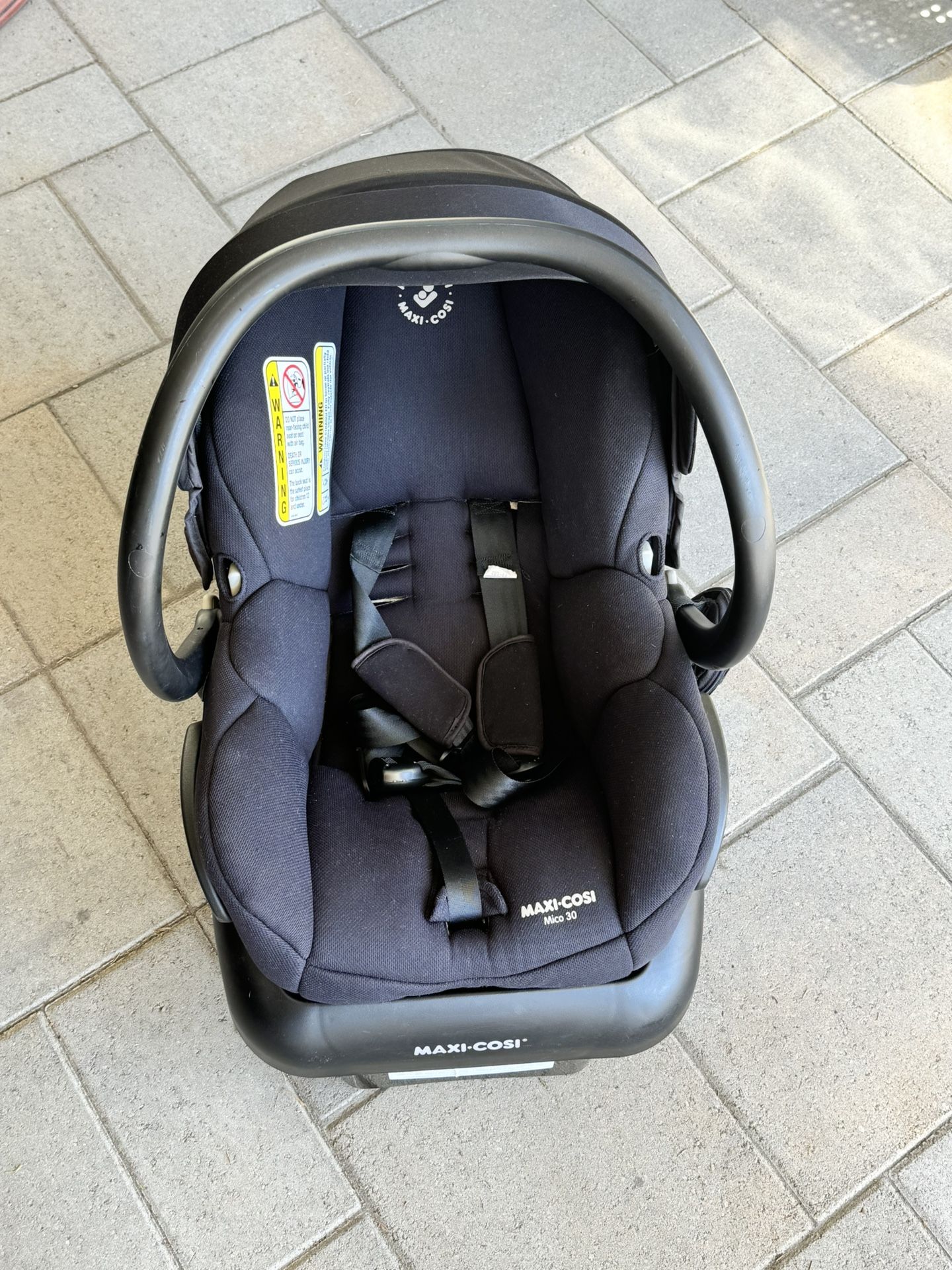 Maxi Cosi Mico Luxe Infant Car Seat with Base, Rear Facing Car