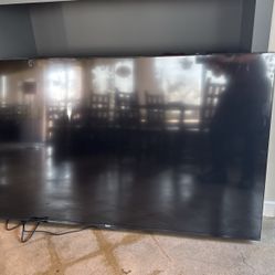 Roku 72’ In Tv It Works Just Need Fix LED Light 