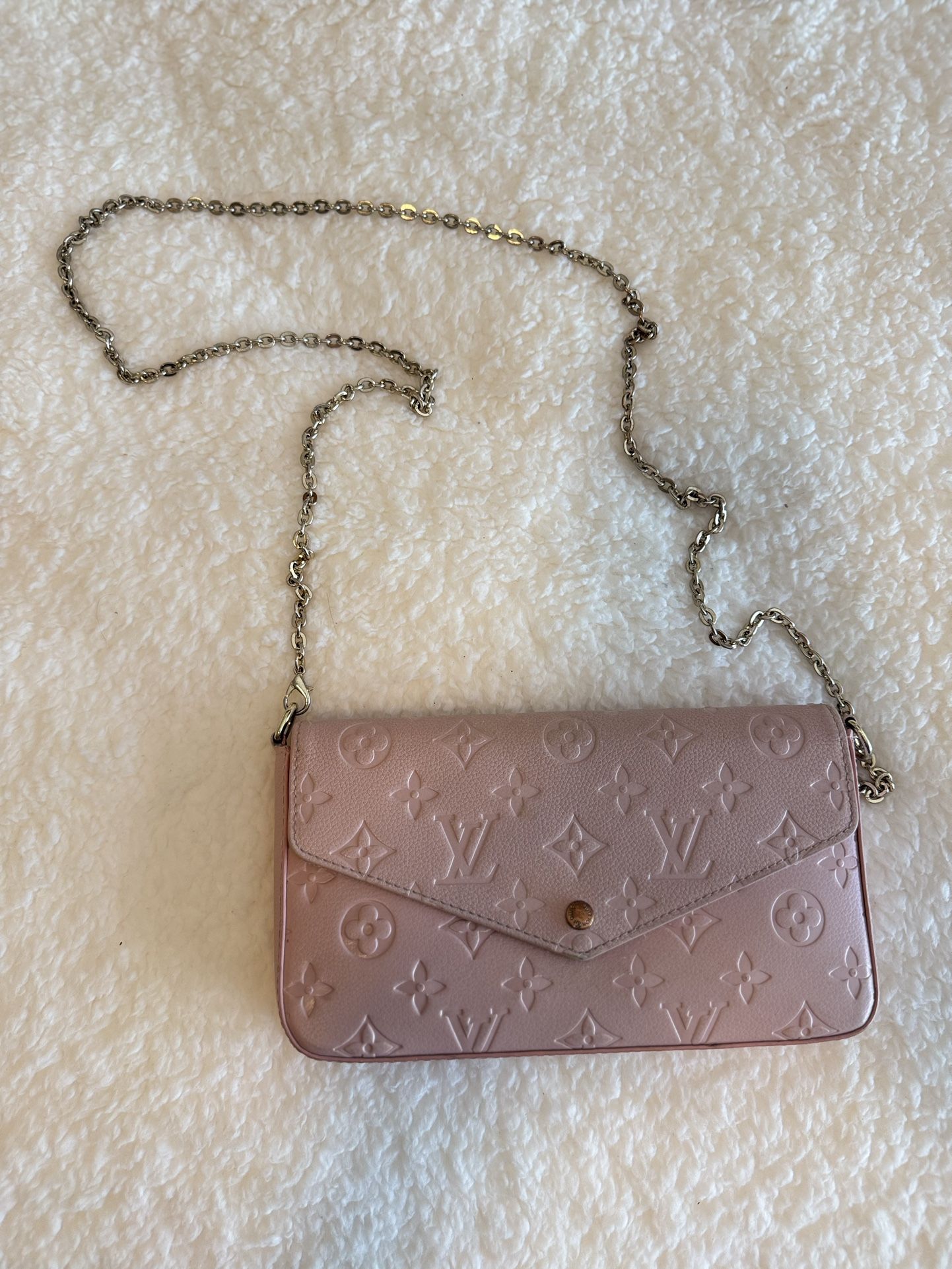 Pink Louis Vuitton Bag With Chain - $600 OBO