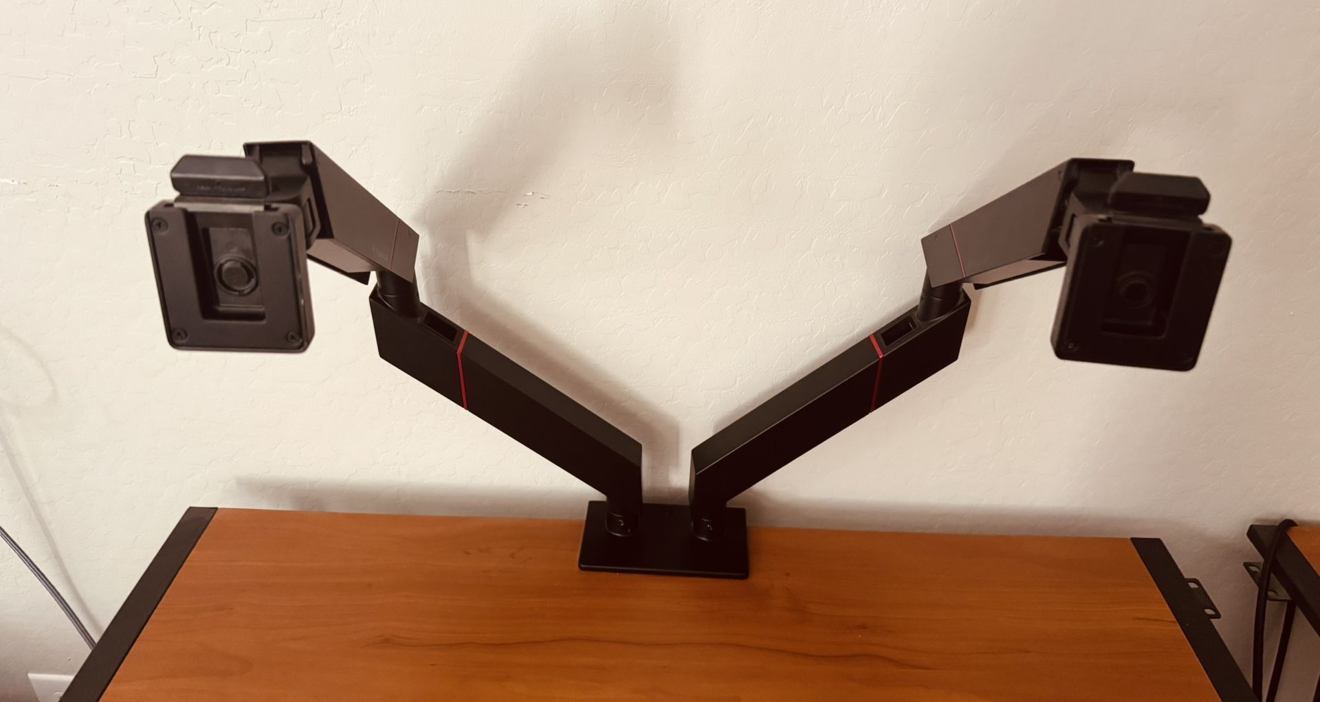 Secret Lab Monitor Arms