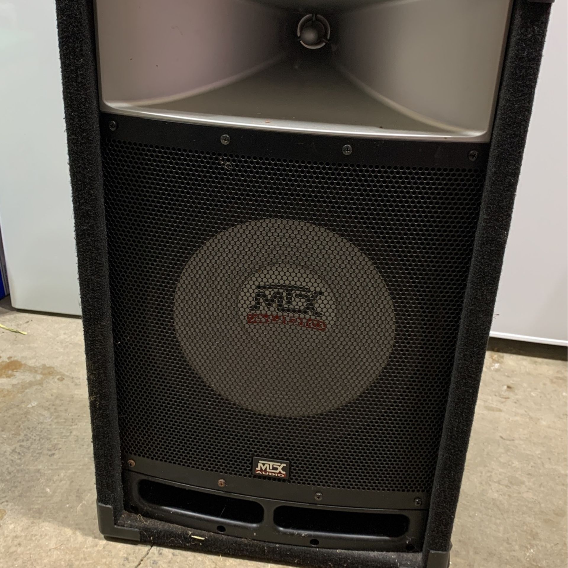MTX Audio Speaker With Box