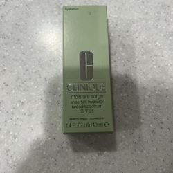 CLINIQUE moisture surge sheertint hydrator