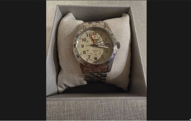 New Seiko 5 Sports Field GMT HDB002J - Sand Beige. Rare color.