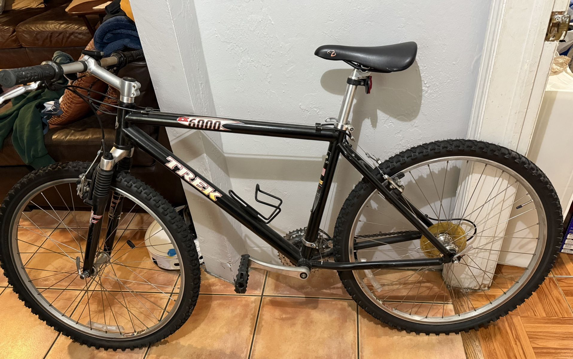 Vintage Trek ZX 6000 Mountain Bike