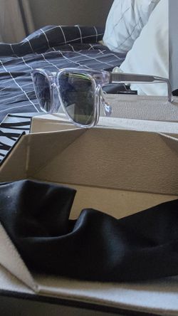 Eletrik glasses