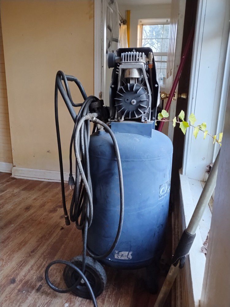Air Compressor With Tank