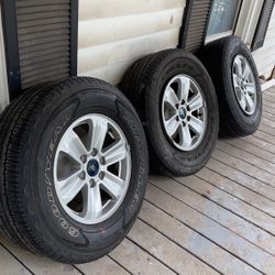 Rims Tires 17”  3 Tires 2 Rims 