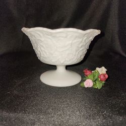 Vintage Westmoreland Glass Co Maple Leaf 1(contact info removed) Bramble.