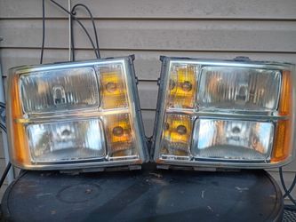GMC Sierra Headlights