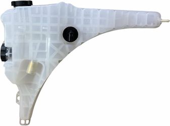 Automann  Coolant Reservoir for Freightliner  Manufacturer	‎AUTOMANN Brand	‎Automann Item Weight	‎12.15 pounds Item model number	‎ Man