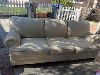 Couch free