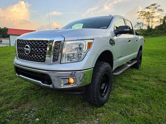 2017 Nissan Titan Crew Cab