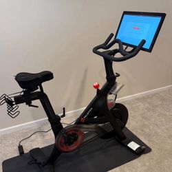 Peloton Gen 2 with 2 Sets Of Shoes