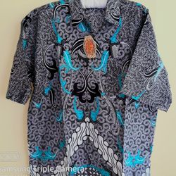 Authentic Tropical Hawaiian Cotton Batik Shirt size 

Fabric Type

100% NATURAL COTTON – This shirt is made from the highest quality Indonesian cotton