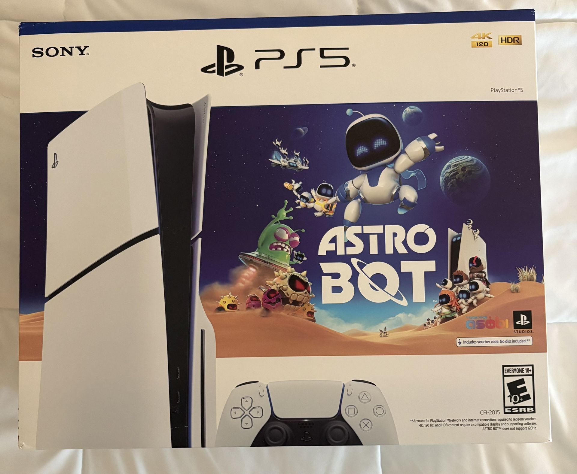 PS5 Slim 1 TB Astrobot bundle Disc version w/ accessories and game Like-New!