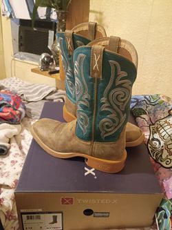 Women's Twisted work boots