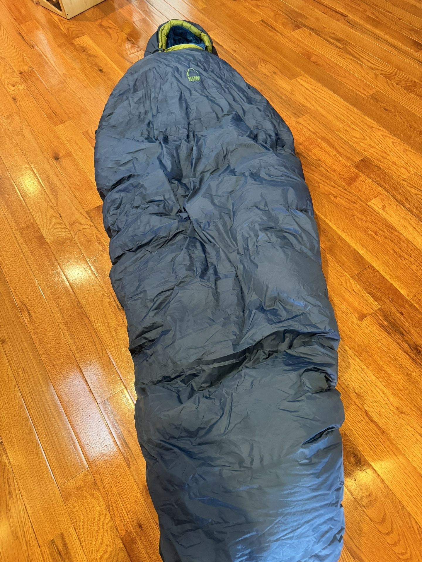 Sierra Designs -20° F 800 Fill Down Winter Sleeping Bag