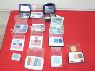 Make up eyeshadow 15 pieces some gently used all for $10